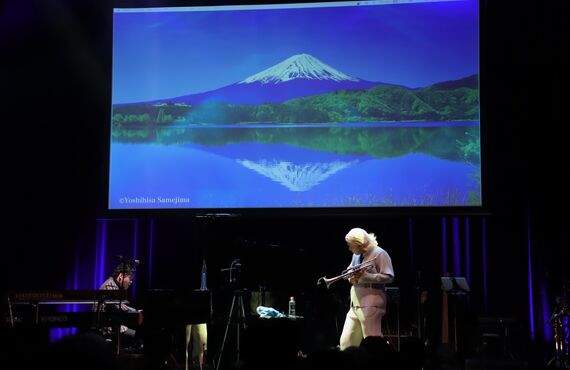 Billboard LiveTOKYOにて、アーティスト様と『音楽と写真のコラボ』をさせて頂きました。