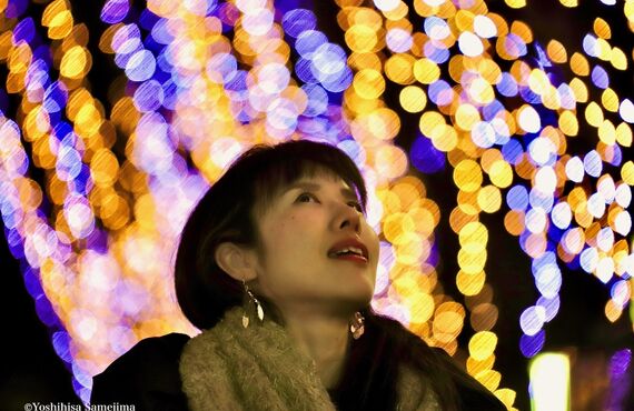イルミネーションを背景にプロフィール写真を撮影してきました。