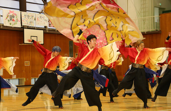 大学の学園祭の様子を出張撮影をしてきました。